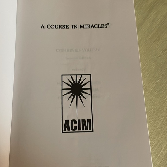 A COURSE IN MIRACLES Combined Volume Book, Foundation for Inner Peace, 2nd Edit. - Picture 3 of 5